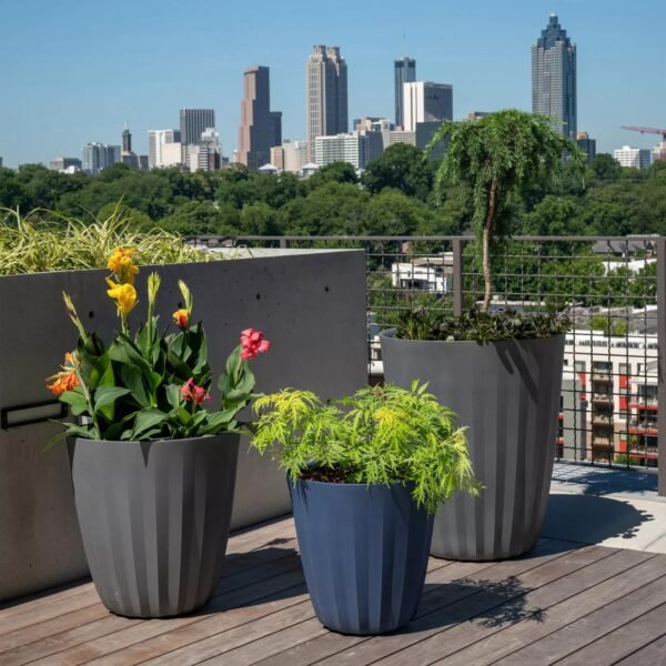8614595_03V.jpg Pleat Planters